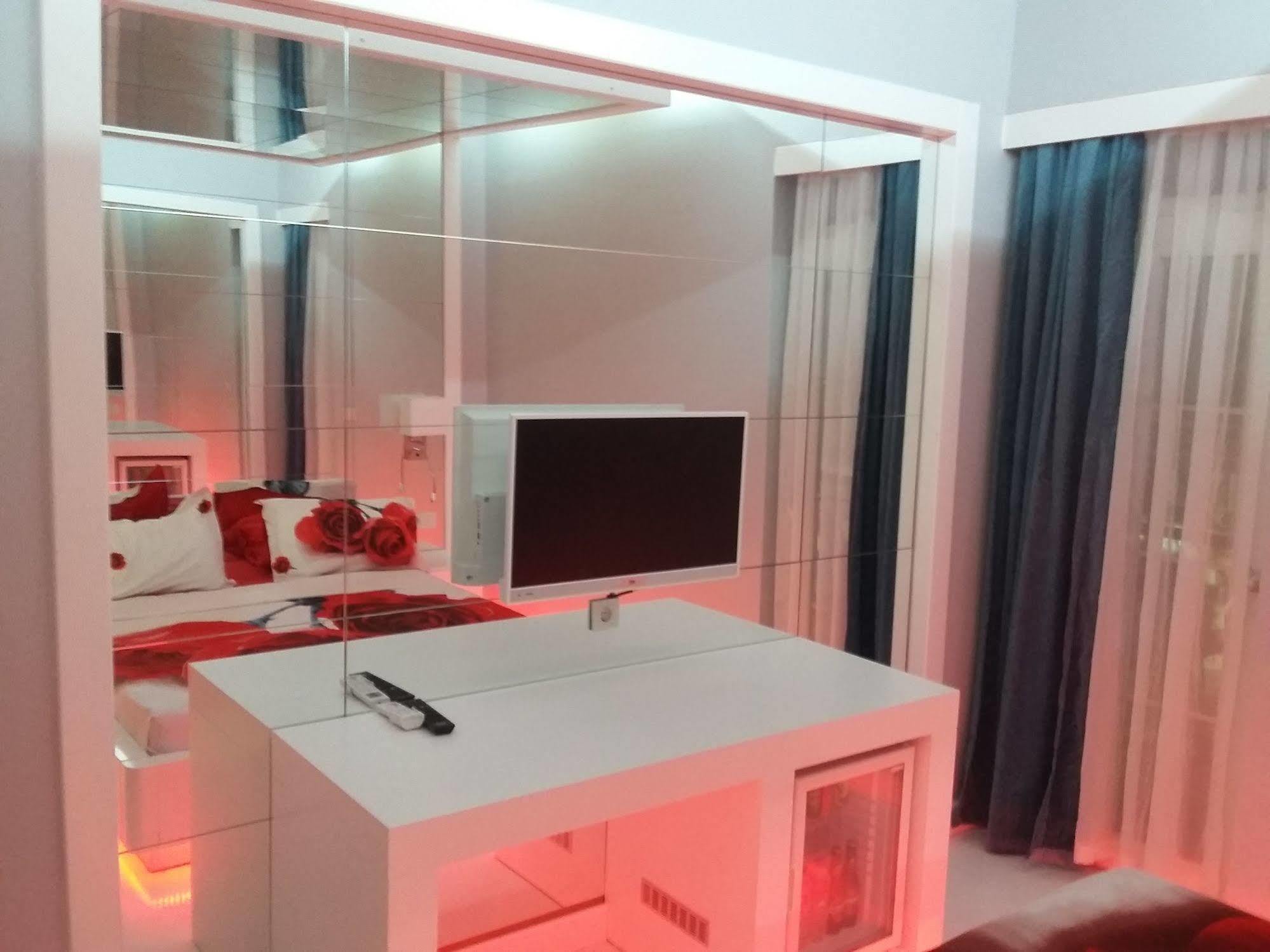 קמר Cekmen Hotel מראה חיצוני תמונה
